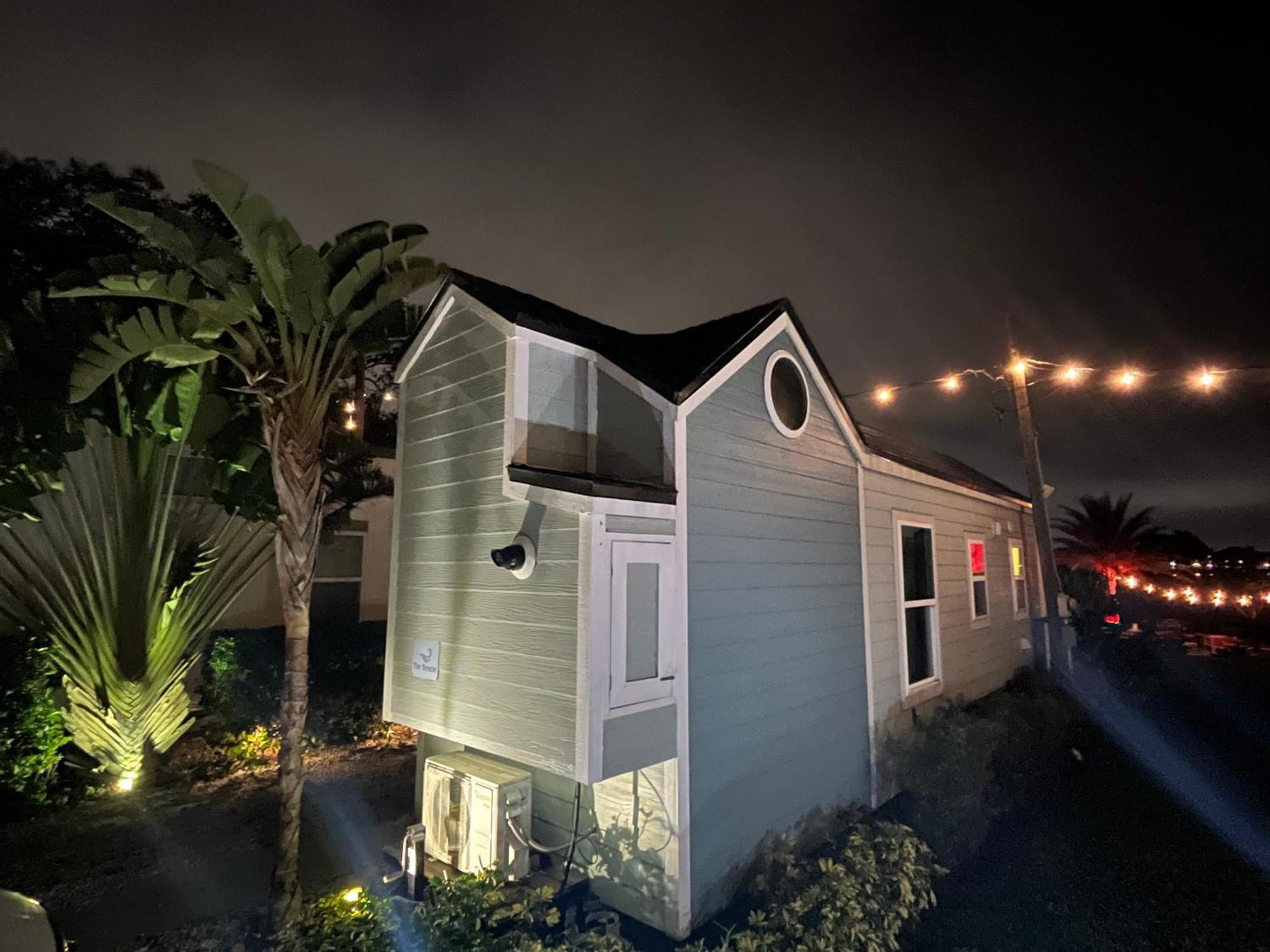 Holiday home Orlando Lakefront Tiny Homes 6 Plus Month Rentals *