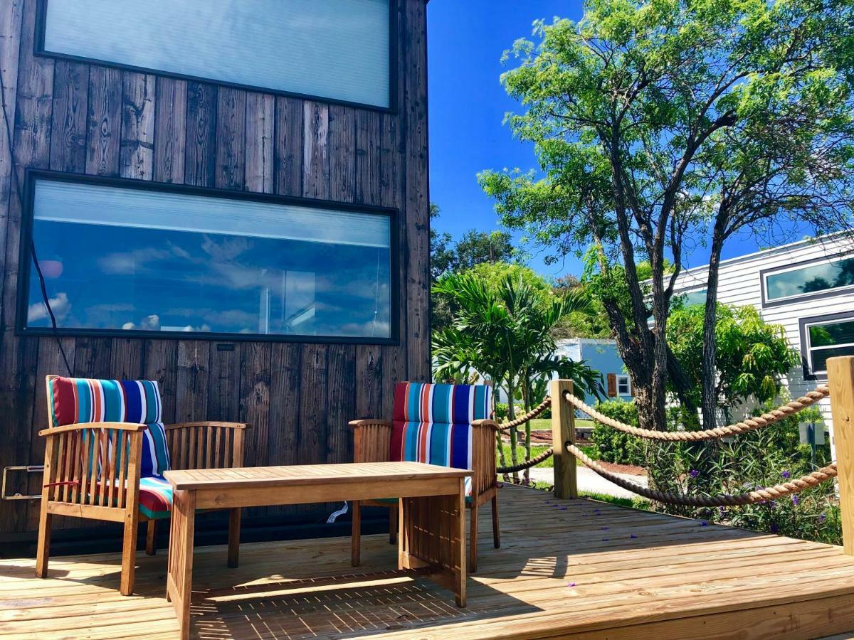 Orlando Lakefront Tiny Homes 6 Plus Month Rentals *