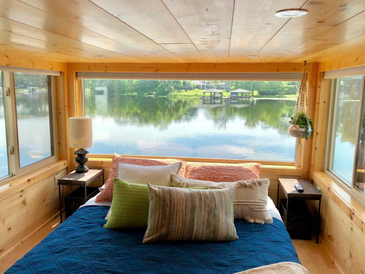 Holiday home Orlando Lakefront Tiny Homes 6 Plus Month Rentals