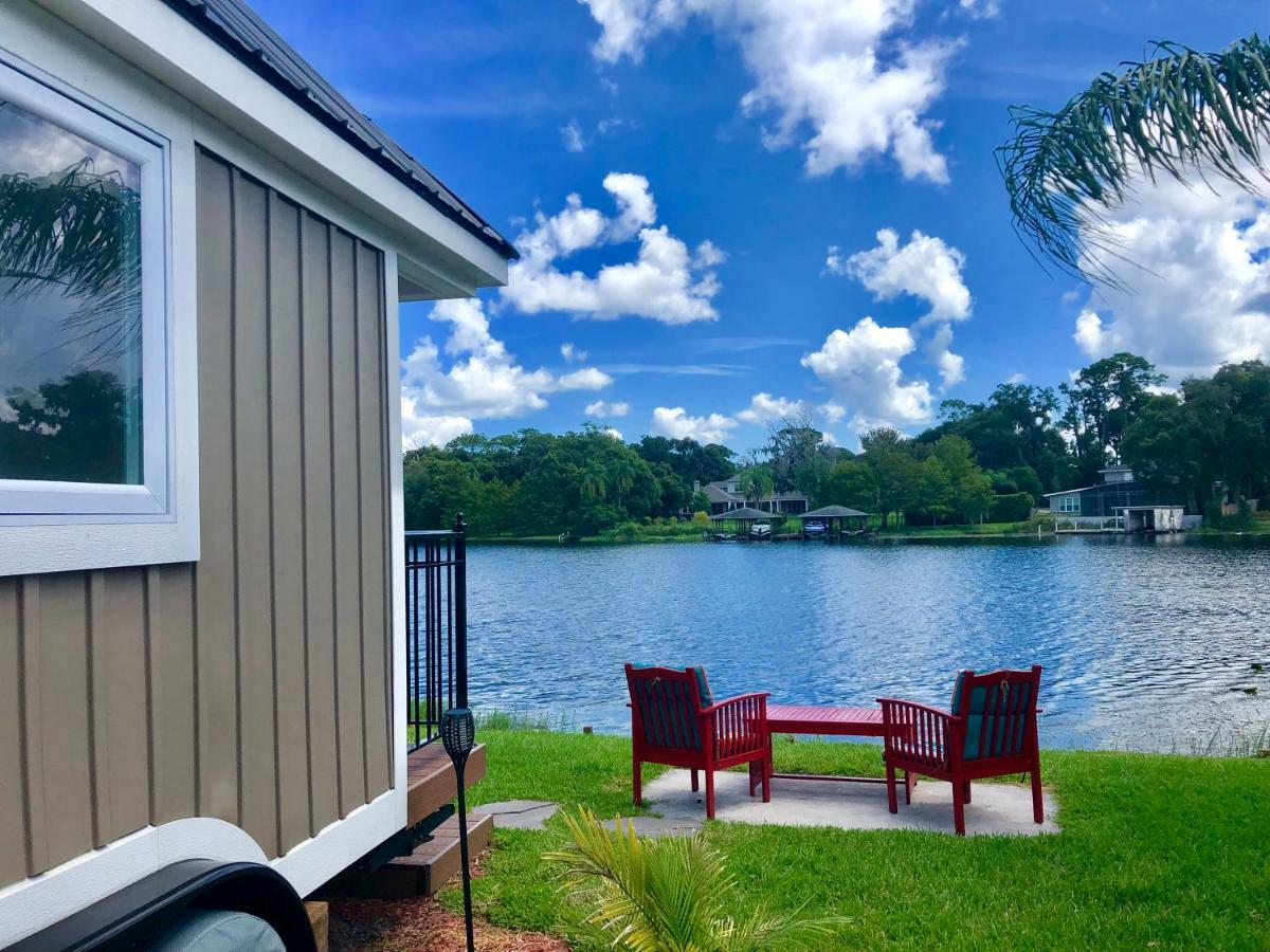 Hébergement de vacances Lakefront Tiny Homes 6 Month