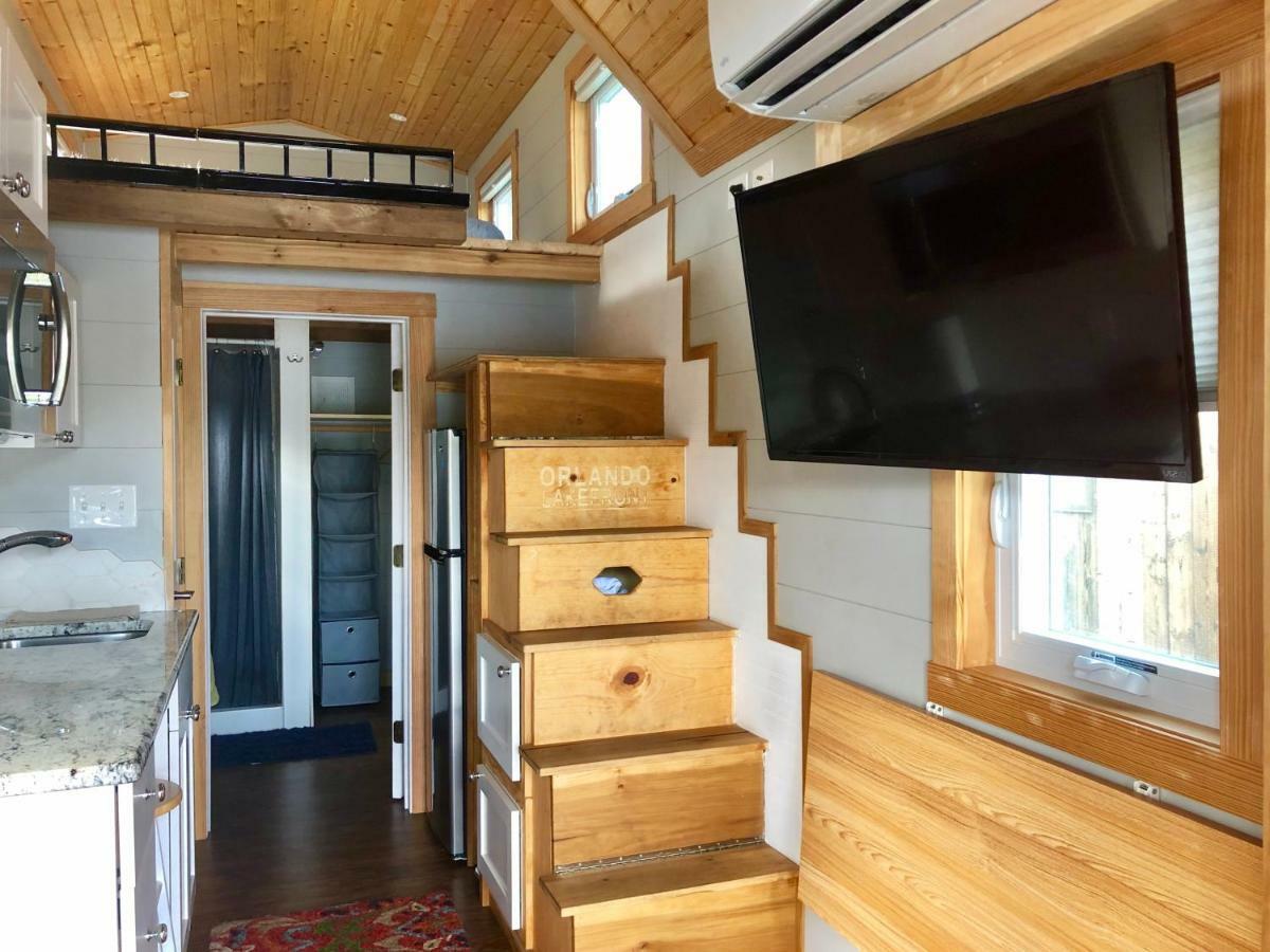 Ferienhaus Lakefront Tiny Homes 6 Month *
